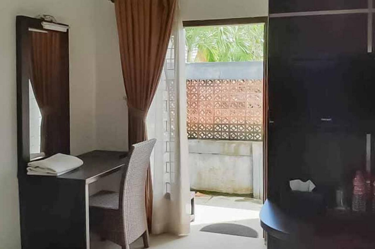 Hotel Reddoorz Near Pantai Panjang Bengkulu 2 Exteriér fotografie